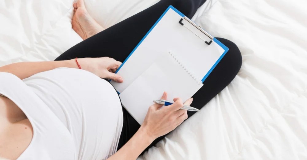 What to pack for the maternity hospital: natural cosmetics and practical essentials for mom and baby