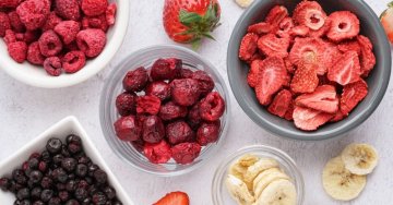 Fagyasztva szárított gyümölcs: Előnyök, felhasználások és okok, amiért érdemes beilleszteni az étrendbe