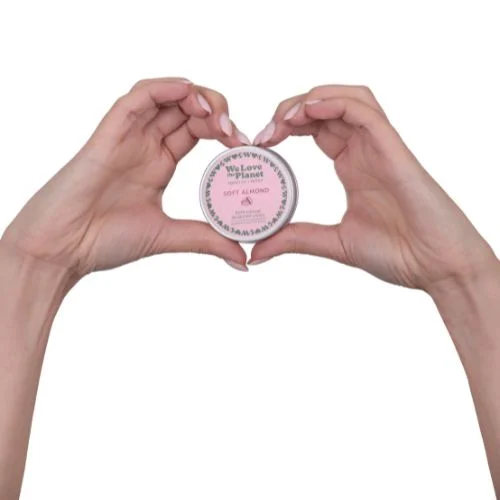 Naturalny kremowy dezodorant Soft Almond Sensitive We love the planet 35g