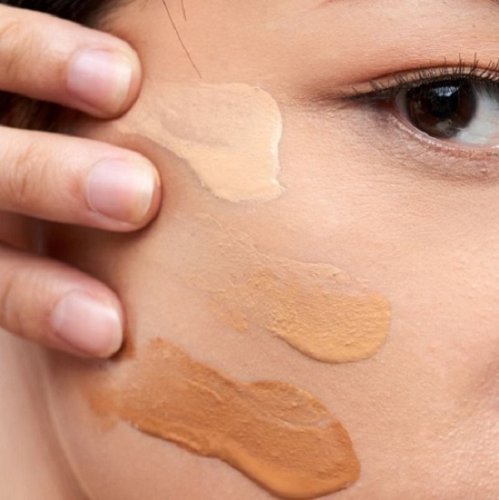 Krémový deluxe make-up Emani 12g