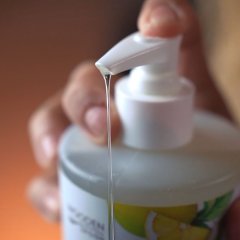 Tekuté mýdlo máta a citron Wooden Spoon 300ml