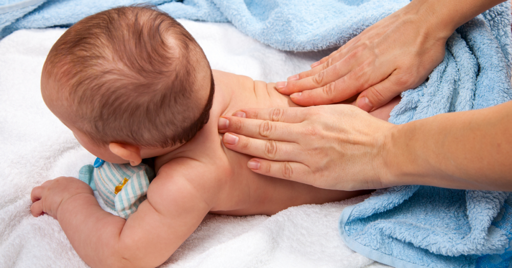 Masáž bábätiek: Dotyk podporuje emocionálny a fyzický vývoj