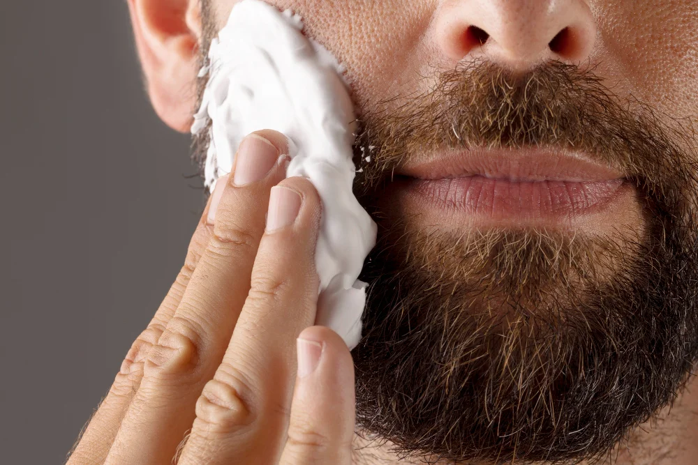 Shaving products - foam, oil, or gel? What to choose based on skin and beard type.