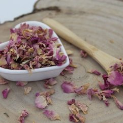 Płatki róży damasceńskiej - Rosa damascena Płatki róży damasceńskiej - Rosa damascena