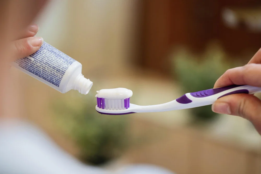 When does fluoride-free toothpaste make sense, and how to choose the right one