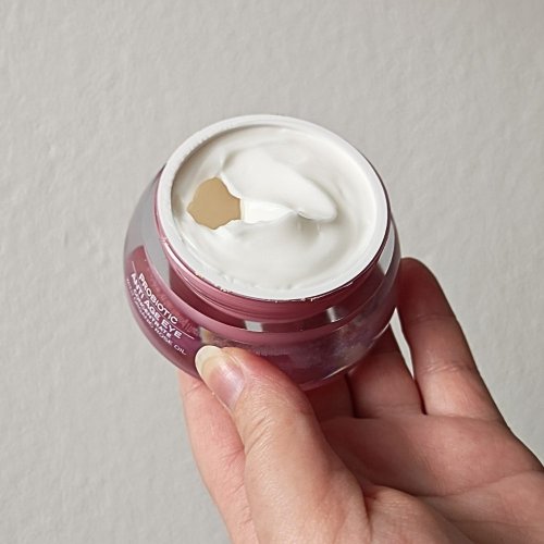 Očný koncentrát proti vráskam probiotický s organickým ružovým olejom YOGHURT OF BULGARIA 40 ml