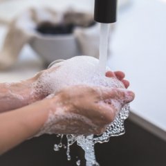 Svěží a čisticí mýdlo na ruce Aroma 500 ml