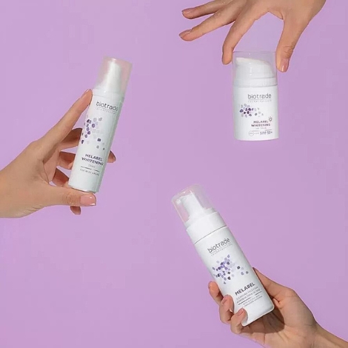 Rozjaśniająca pianka oczyszczająca Melabel Biotrade 150ml