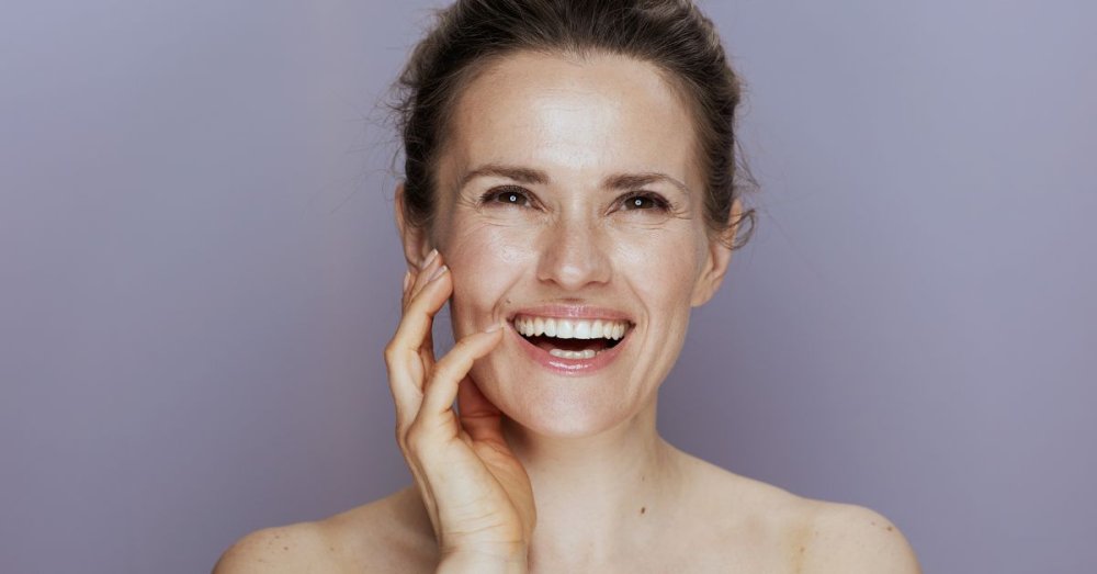 Zažiar v zrelom veku: kompletná starostlivosť o pleť a telo po štyridsiatke