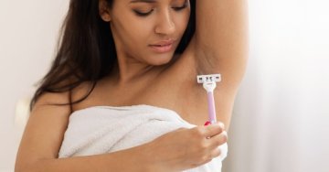 Rasieren ohne Irritationen: Wie vermeidet man im Sommer gereizte Haut nach der Rasur?
