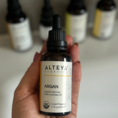 Arganový olej Alteya Organics v koupělně