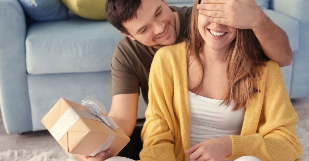 How to Choose the Right Gift for Men and Women?