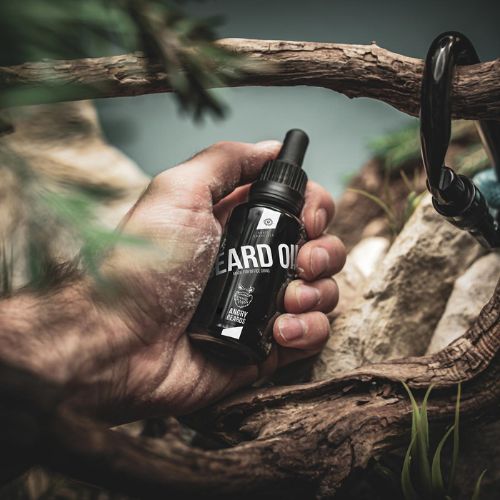 Olejek do brody i wąsów Christopher the Traveller Angry Beards 30ml
