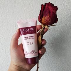 Krém na ruky s Q10 a ružovým olejom Regina Roses 50 ml
