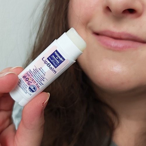 Probiotischer Lippenbalsam mit Bio-Rosenöl YOGHURT OF BULGARIA 5 ml