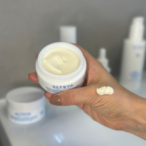 Obnovující pleťová maska Rose Hydrobiome Alteya Organics 50ml
