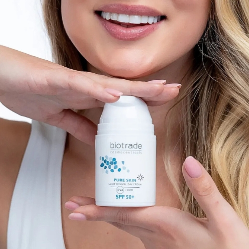 Denný rozjasňujúci krém s SPF 50+ Pure skin Biotrade 50ml