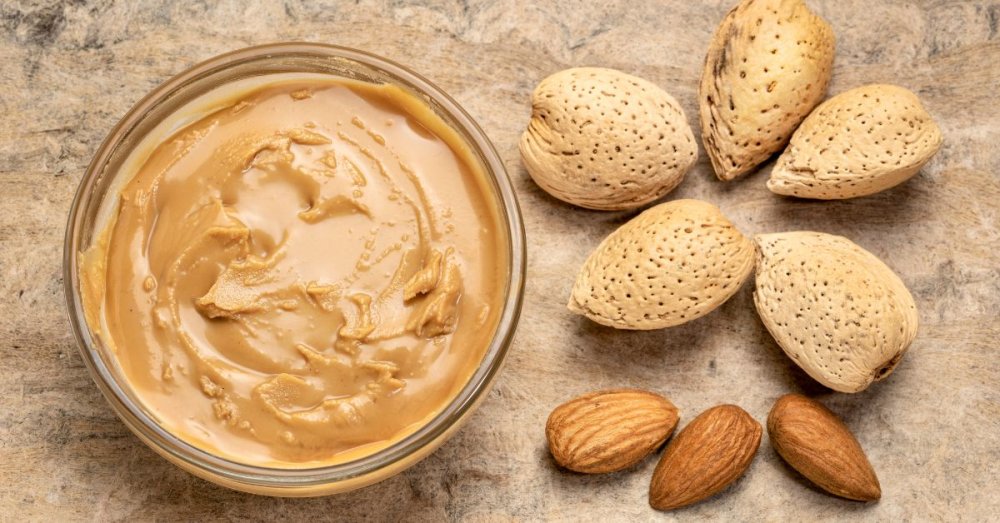 Homemade almond butter: recipe, benefits and tips for use