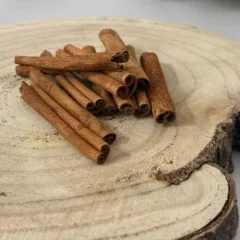 Škorica cejlónska - celá - Cinnamomum verum - Cortex cinnamomi ceylanici