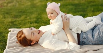 How to Transition from Woman to Mom: Embracing Your New Role Without Stress
