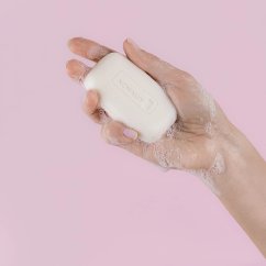 Čistiace mydlo pre mastnú a problematickú pleť Acnaut Biotrade 100g