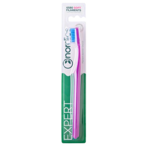 Zubná kefka Soft s ergonomickým zahnutím 6580 štetín tmavo fialová Nordics Oral Care