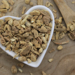 Ďumbier lekársky, Zázvor - koreň narezaný - Zingiber officinale Ďumbier lekársky, Zázvor - koreň narezaný - Zingiber officinale