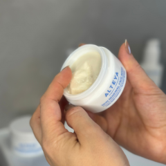 Pleťová maska na obnovu pokožky Rose Hydrobiome Alteya Organics 50ml