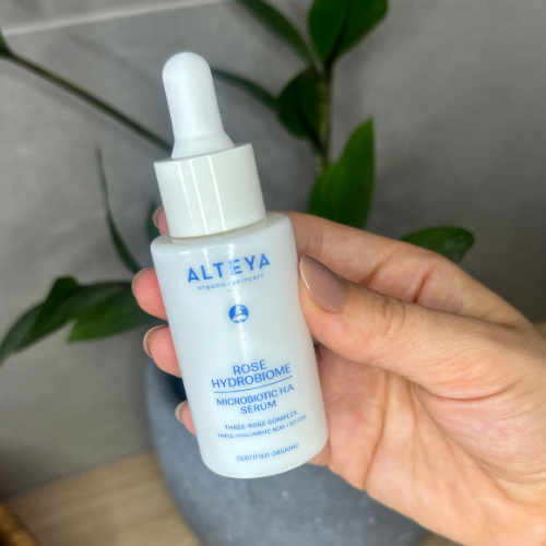 Mikrobiotické sérum s kyselinou hyaluronovou Rose Hydrobiome Alteya Organics 30 ml