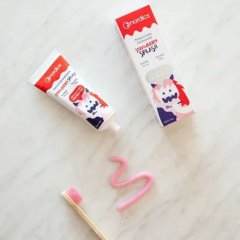 Naturalna truskawkowa pasta do zębów dla dzieci NORDICS 50ml