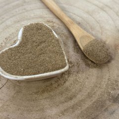 Weiße Akazie - Bodenblume