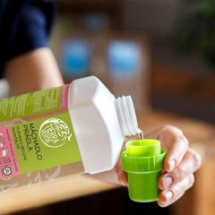 Plákadlo bielizne s BIO levanduľovou silicou (fľaša) Tierra Verde 1l 2