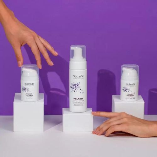 Zosvetľujúci denný krém na pleť s SPF 50+ Melabel Biotrade 50ml