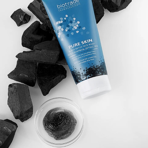 Detoxikačný čistiaci gél s aktívnym uhlím Pure skin Biotrade 200ml