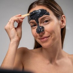 Čistiaca T-Zone maska s morskými riasami a čiernym uhlím Kvitok 20g