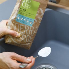 Puer – bělicí prášek a odstraňovač skvrn na bázi kyslíku (papírový sáček) Tierra Verde 250g 2