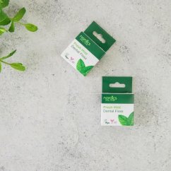 Dentálna niť Fresh Mint z kukuričného škrobu NORDICS 50 m Dentálna niť Fresh Mint z kukuričného škrobu NORDICS 50 m