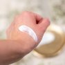 Hydratačný pleťový krém s perlovým práškom a kyselinou hyalurónovou SPF 15 Feel Pearls 50ml