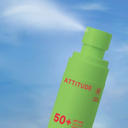 Detský minerálny opaľovací krém v spreji ATTITUDE Sunly SPF 50+ s vôňou melónu a kokosu 75 ml