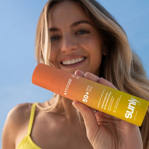 Minerálny opaľovací krém v spreji ATTITUDE Sunly SPF 50+ s vôňou tropického kokosu 75 ml