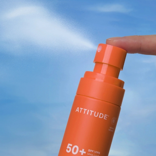 Minerálny opaľovací krém v spreji ATTITUDE Sunly SPF 50+ s vôňou tropického kokosu 75 ml